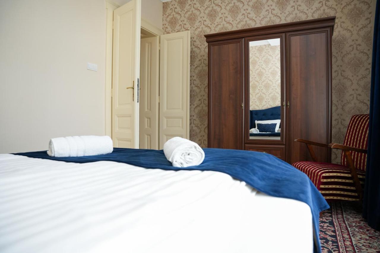 Varkert Deluxe Apartmanhaz Miskolc Exterior photo